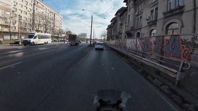 Exploring Bucharest on a HONDA ADV 350 with DJI OSMO ACTION 4 Mounted Helmet Cam смотреть онлайн