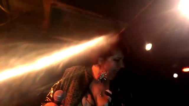 I can't stand my baby + Groovy room . Rezillos. Madrid. 2016 смотреть онлайн