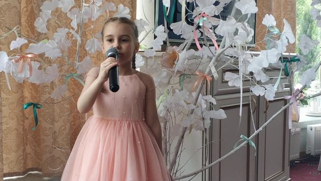 "Безрида Мария, 7 лет, г. Таганрог, "9-е Мая" Музыка и Слова Юрий Пивоваров" смотреть онлайн