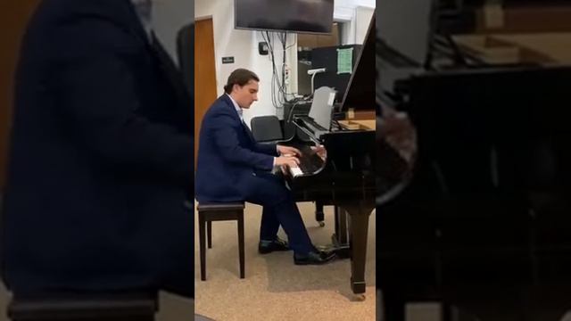 Fire Mega Piano Recital смотреть онлайн