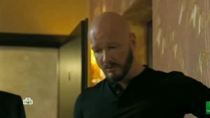 Шлёпнул по попке!