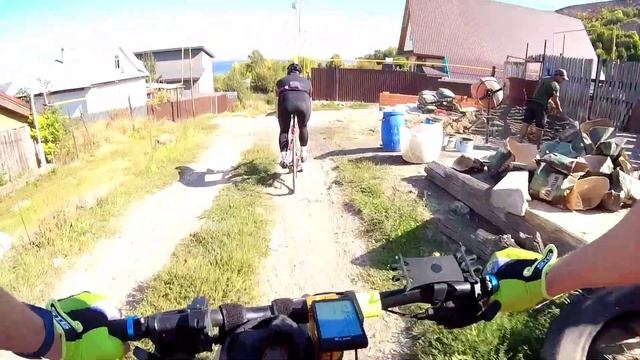 Заманил шоссера на грунты, велопокатушка в Услоне / 01.09.2023 смотреть онлайн