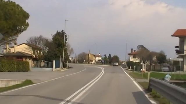 L'assessore regionale Renato Chisso e il pericoloso incrocio in Levada (Ve). смотреть онлайн