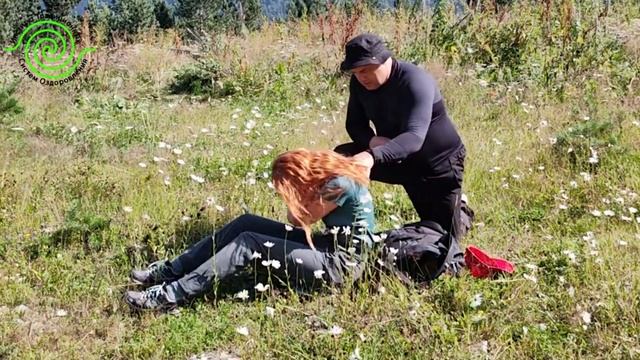 Походный вариант упражнения при боли между лопатками смотреть онлайн