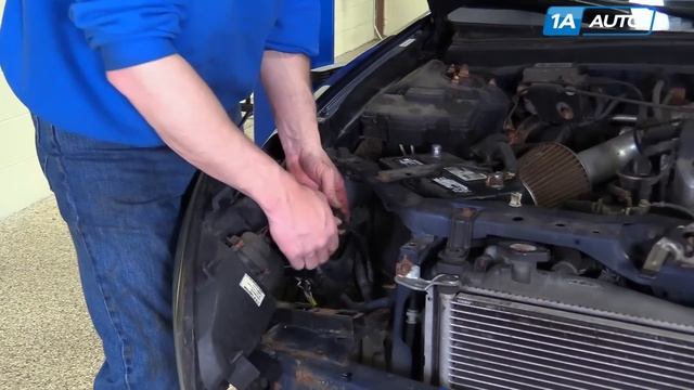 How to Replace Headlight and Bulb 01-05 Honda Civic смотреть онлайн