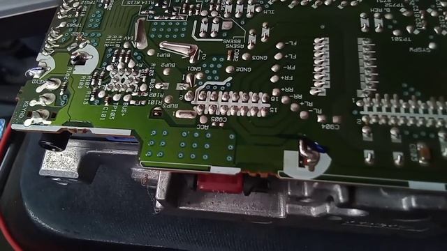 Ремонт магнитолы Pioneer. Пропадает питание и не выдаёт диск. смотреть онлайн