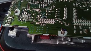 Ремонт магнитолы Pioneer. Пропадает питание и не выдаёт диск.