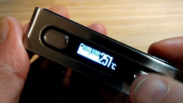 ELE P70 Laisimo 70W TC Box Mod смотреть онлайн