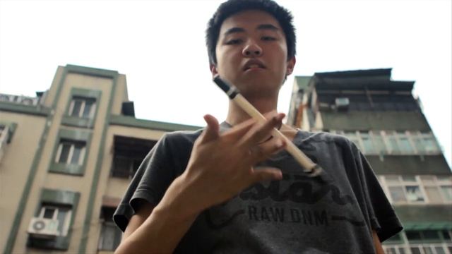 Epic Pen Spinning смотреть онлайн