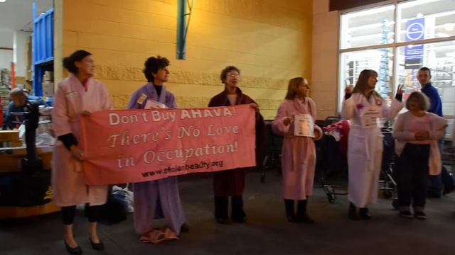 Code Pink don't buy Ahava - free Palestine at Bed Bath & Beyond in San Francisco смотреть онлайн