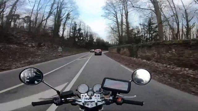 Un Motard Content - Test d'un nouveau point de vue ! смотреть онлайн