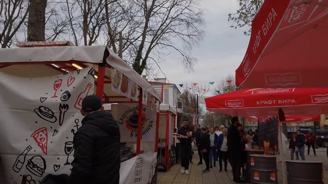 Какие были раньше ярмарки и какие в 2021 году в Болгарии Варне Ярмарка поваров в центре города смотреть онлайн