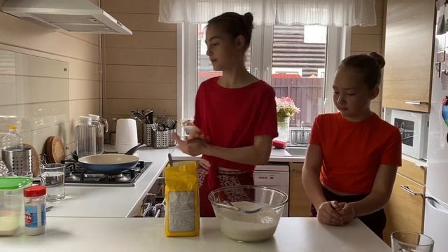 БЛИНЫ смотреть онлайн