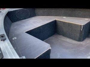 Дополнительные опции на лодке Girgis 390. Оклейка карпетом. Добавляем уют в лодку.