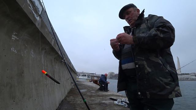 Крым, День Космонавтики, зелёные человечки. Рыбалка в Крыму это труба! Севастополь 2019 смотреть онлайн