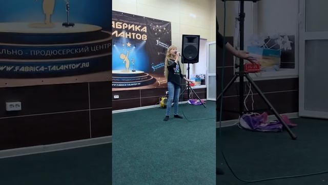Виктория Старикова песня «Родина» смотреть онлайн