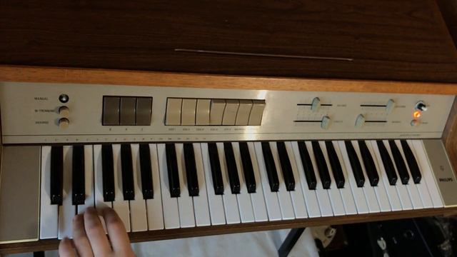 Analog Keyboard Philips Philicorda GM754 смотреть онлайн