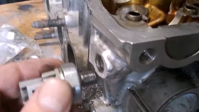 Ремонт гнезда датчика масла. смотреть онлайн