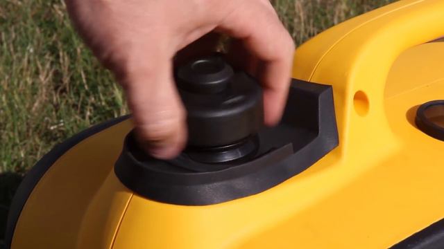 WEN 56200i 2000-Watt Inverter Generator: How to Get Started смотреть онлайн
