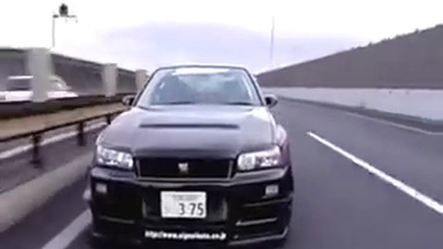 Nissan Skyline GT -R 700 HP can do 400+ kmph смотреть онлайн
