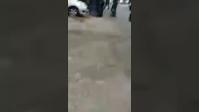 Блогера Руслана Яндиева избивают сотрудники полиции смотреть онлайн