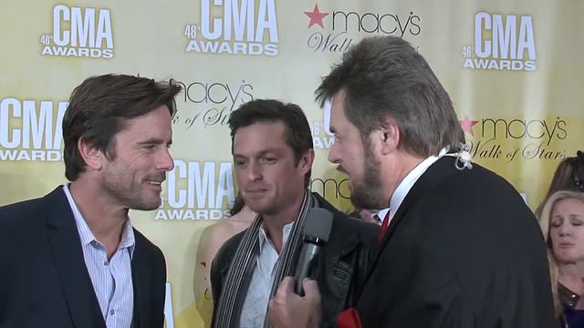 Eric Close & Chip Esten смотреть онлайн