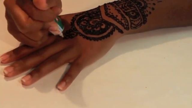 Henna Tattoo Tutorial | plus tips & tricks for a dark stain смотреть онлайн