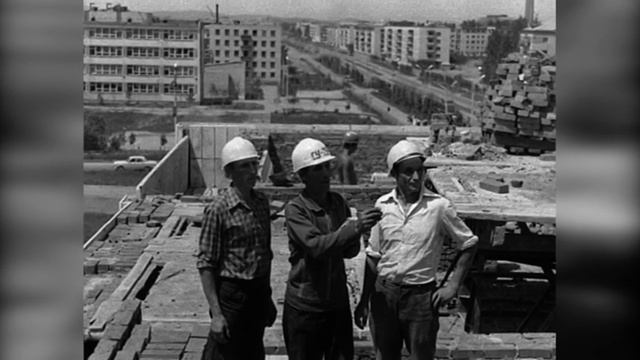 В Биробиджане прошло открытие памятной доски Почетному гражданину ЕАО Марку Кауфману смотреть онлайн