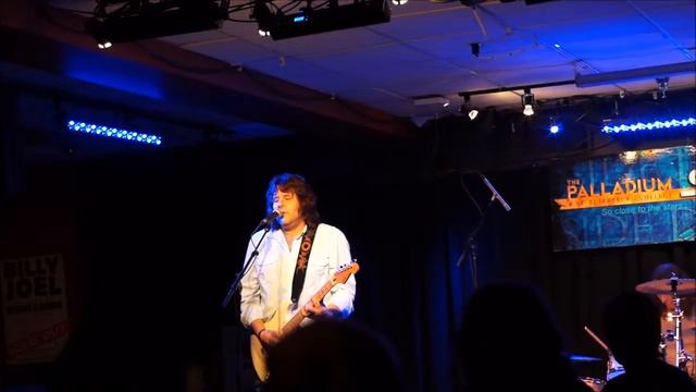 Sean Chambers "full moon on main street" смотреть онлайн