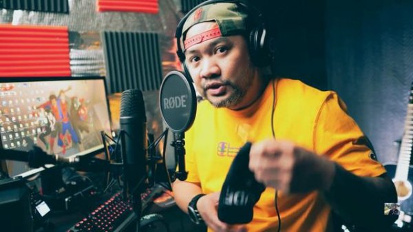 RODE NT1 unboxing w/ comparison test to AT2020