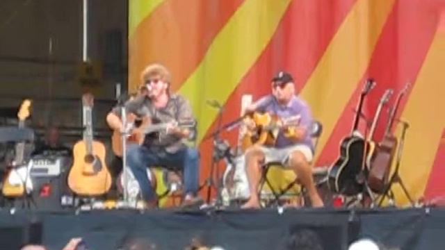 Jimmy Buffet & Mac McAnally "The Wino and I Know" New Orleans Jazz Fest 2012 смотреть онлайн