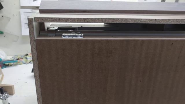 Шкаф купе подводные камни системы hettich topline l . смотреть онлайн