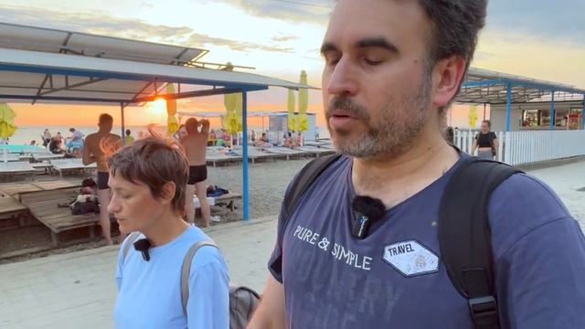 #АНАПА - ВНЕЗАПНЫЙ ШТОРМ. ВОЛНЫ СМЫВАЮТ ЛЮДЕЙ. ПЛОХИЕ НОВОСТИ. смотреть онлайн