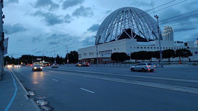 Екатеринбург, возле цирка смотреть онлайн