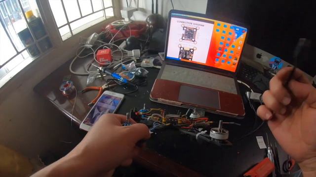 Merakit Drone Racing/ FreeStyle 3: Merakit Flight Controller dll & Pengaturan Motor di BetaFlight смотреть онлайн