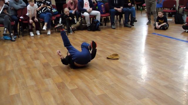 top16 bboy Skratch vs Casey Jones - брейкданс чемпионат г.Химки смотреть онлайн