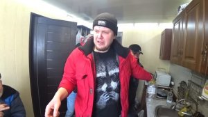 СЕРЁГА САТАН ЧУТЬ НЕ ОТЪЕХАЛ У ДЯДИ ЮРЫ / ГОТОВИМ СЁМГУ НА МАНГАЛЕ БРИГАДОЙ