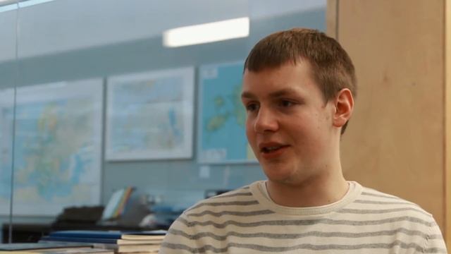 Самый молодой в профессии: Марк-Юлиус Пикат о тонкостях работы авиадиспетчером смотреть онлайн