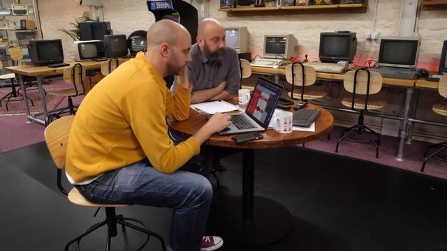 Problems, Preparation, Prosecco and The Public! | Opening a retro gaming exhibition at The Cave смотреть онлайн