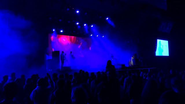 KAZKA - Свята (#ZAHIDFEST #Live) смотреть онлайн