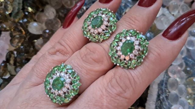 942.Натуральные камни.Серебро.Зеленый гранат смотреть онлайн