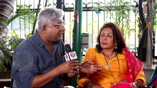 मुलाखतीत बायकांनी दिग्दर्शकाला रडवलं | Baipan Bhari Deva |Sukanya, Vandana, Shilpa, Suchitra, Kedar смотреть онлайн