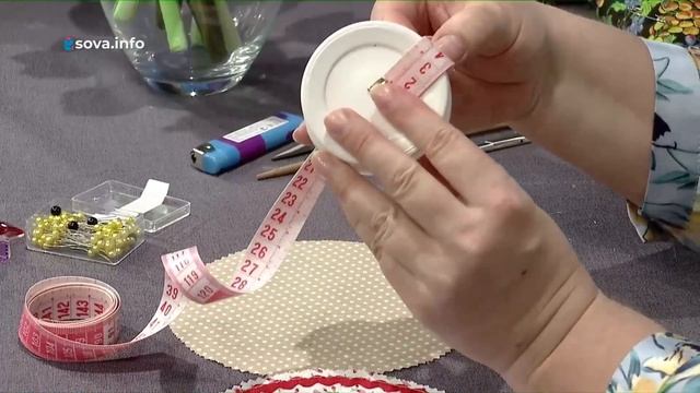 Игольница в виде пирожного. Ручная работа