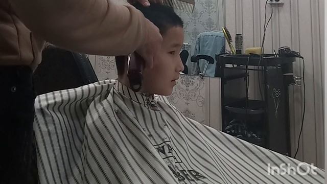 Детская модельная стрижка. Стрижка с новой техникой смотреть онлайн