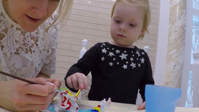 ВЛОГ Творчество с Детьми | Разукрашиваем Зайку | Видео для детей |Распаковываем Набор Для детей смотреть онлайн