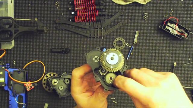Fixing an old Tmaxx Part 7 Transmission Teardown Cleaning Rebuilding Installation смотреть онлайн