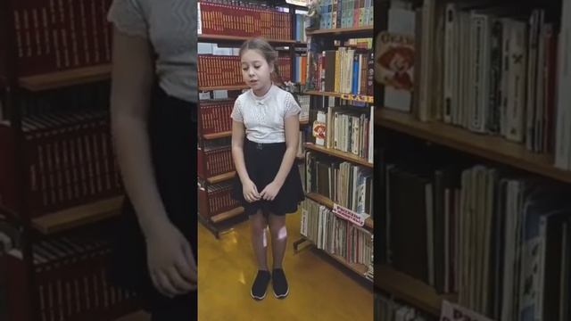Видеопрочтение стихотворения Георгия Рублева "Памятник". Читает Милана Радченко. смотреть онлайн