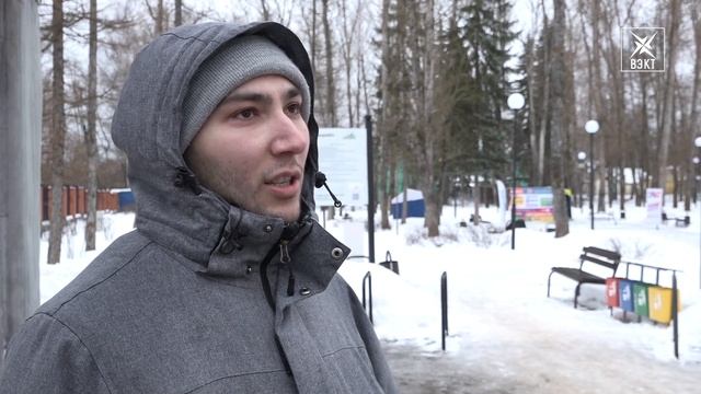 Считали фонари и клумбы, играли в зимний футбол. Кто разгадал секреты квеста в средней части города смотреть онлайн