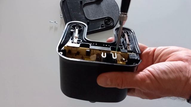 Cómo he reparado el error de carga 5, por 35 céntimos. Aspiradora Roomba. смотреть онлайн