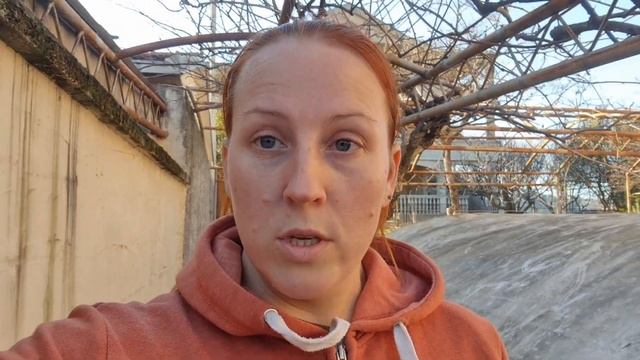 ПОЧЕМУ МЫ СБЕЖАЛИ С РОССИИ!? смотреть онлайн